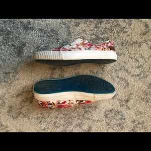 Slip on Blowfish Tennis shoes